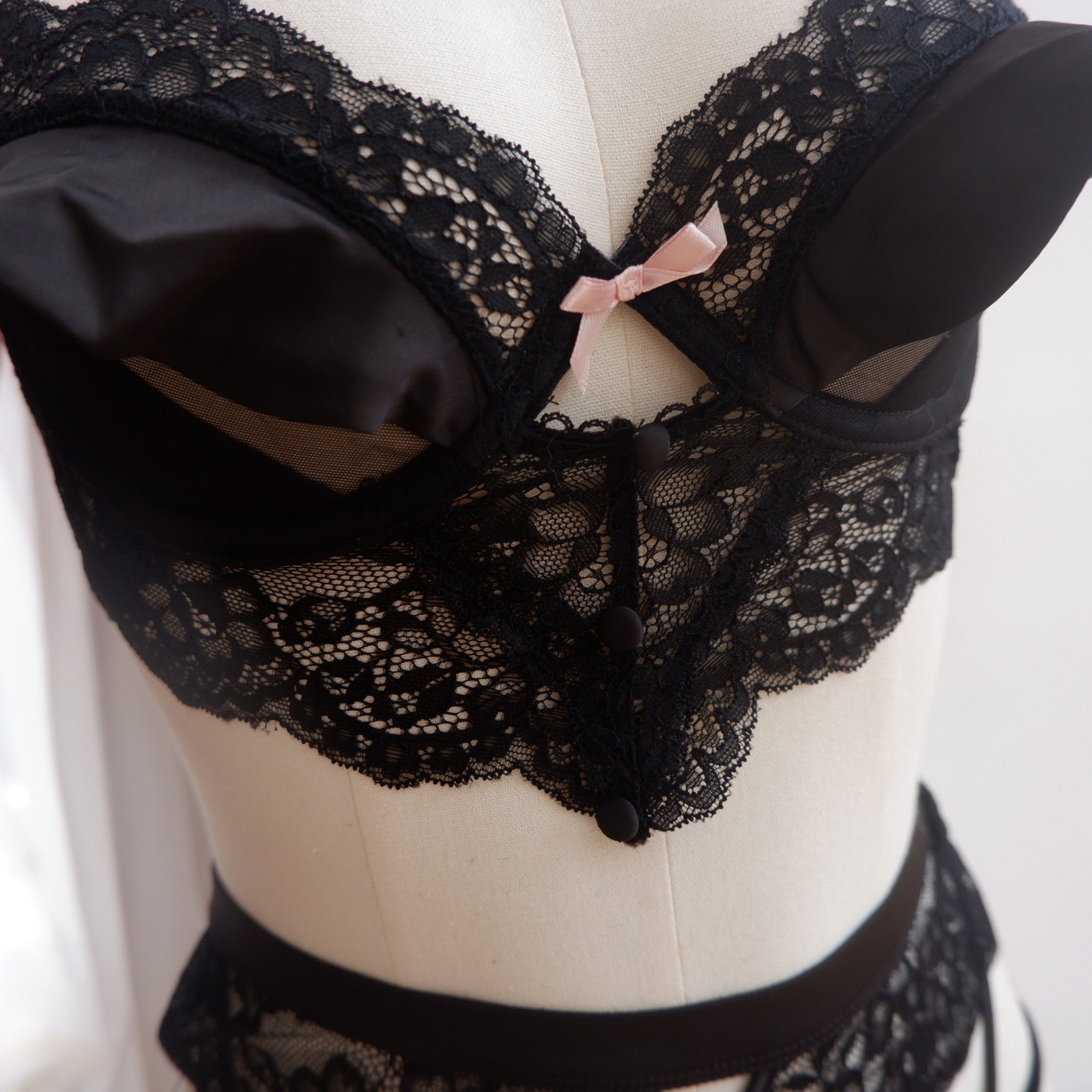 Aella Lingerie Set In Classic Black