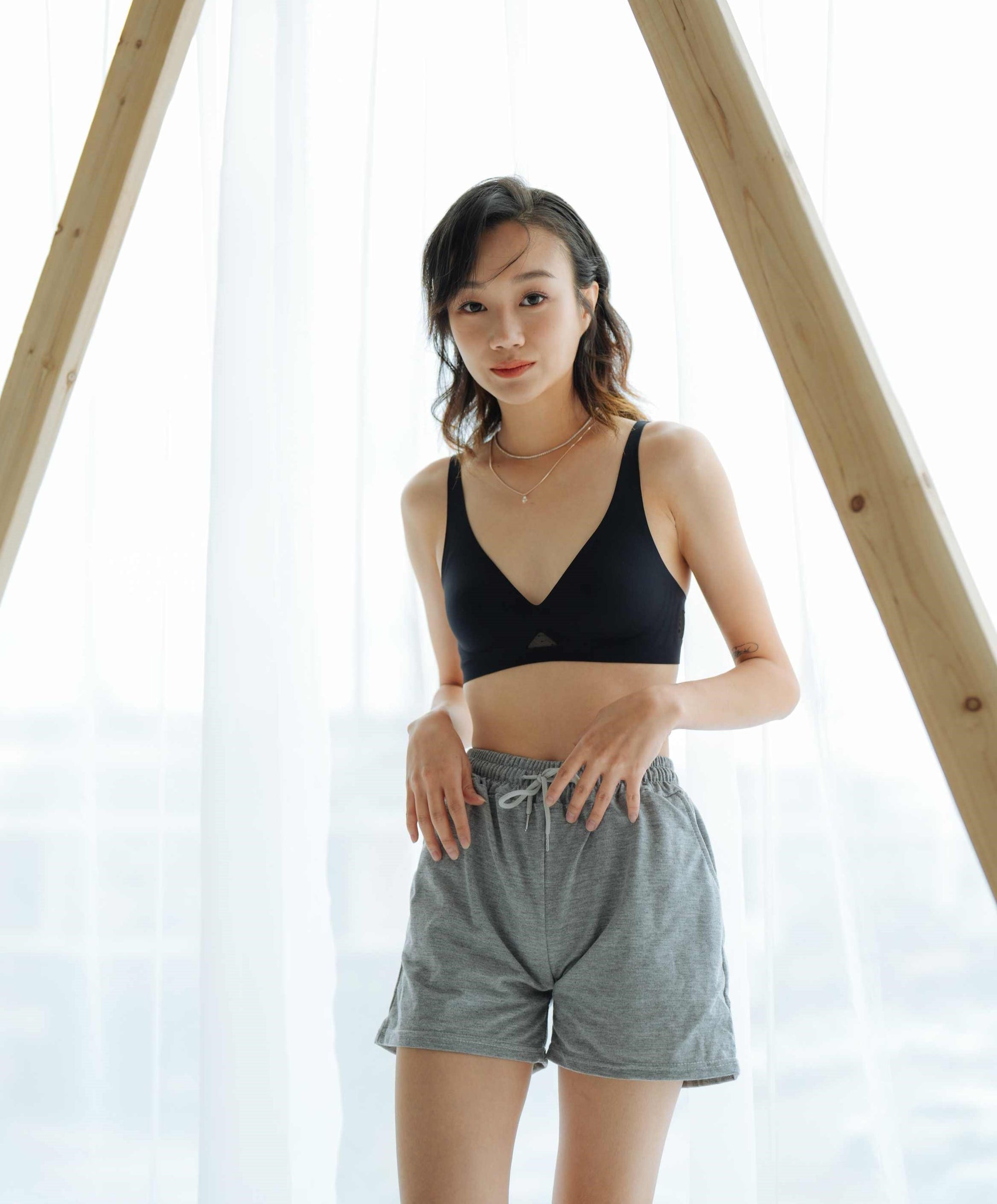 BARE FIT SEAMLESS BRA (CLASSIC BLACK)