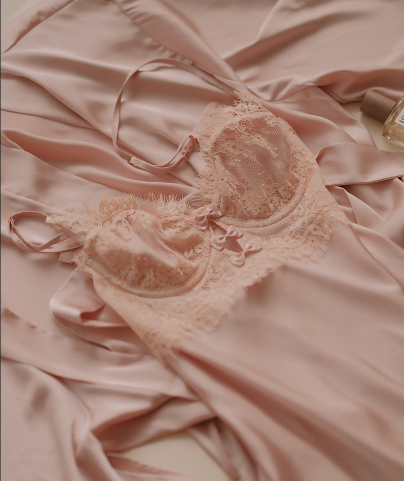 Anna Lace Nightwear In Coral Pink